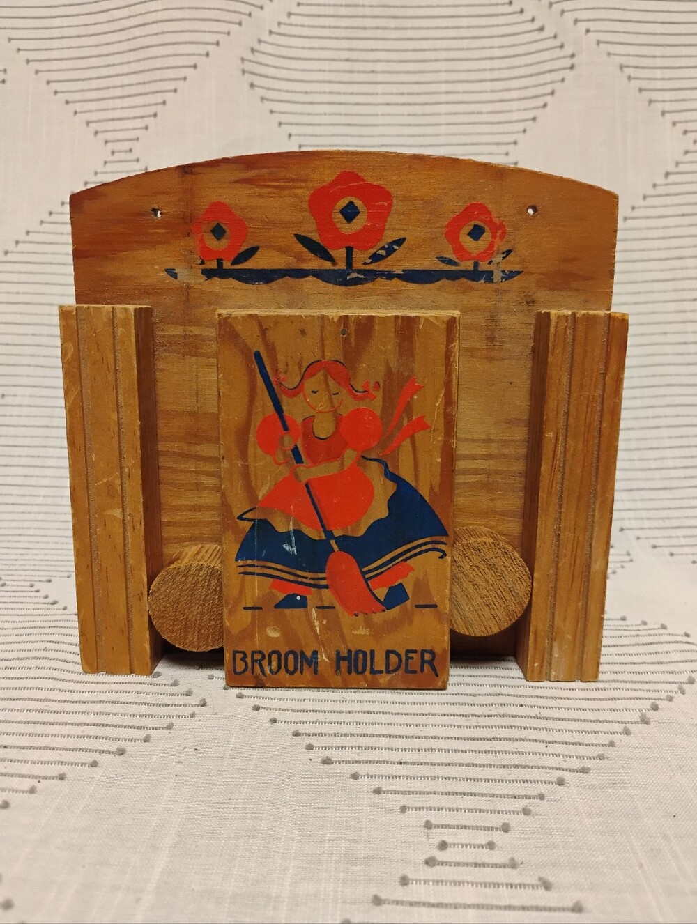 Vintage Wooden Dutch Folk Art Gravity Broom Holder Hand Painted Retro Kitchen